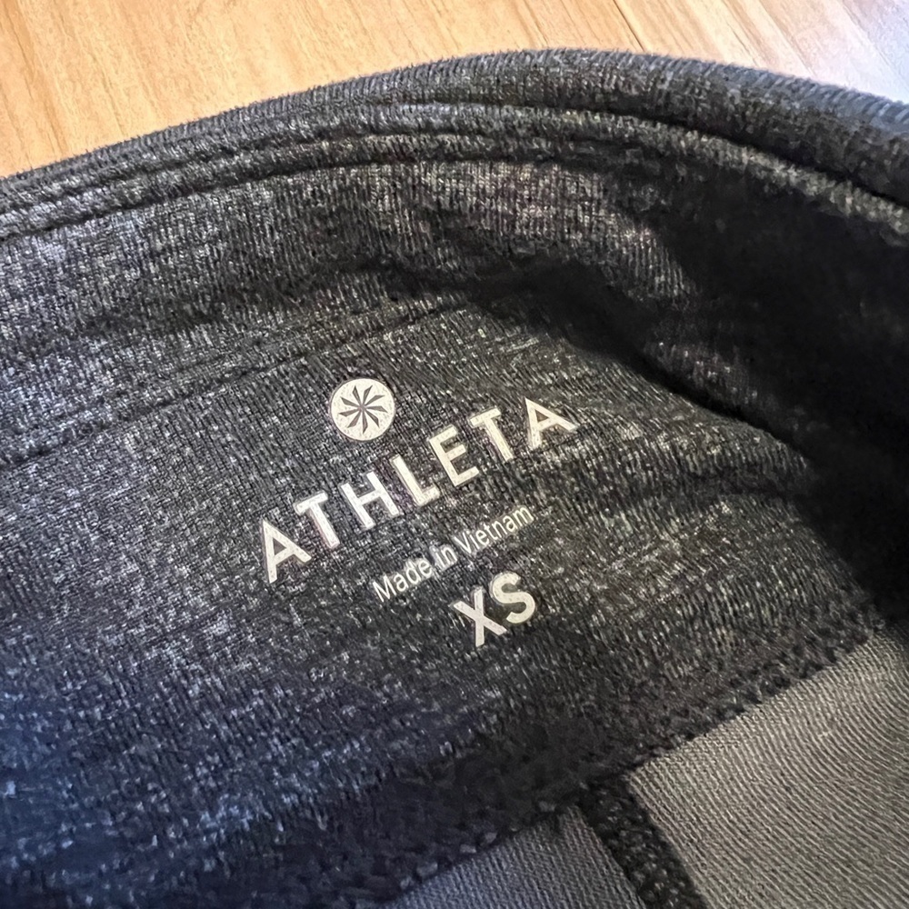 2 for $10 | Athleta Icy Haze Be Free Knicker Capri Legging Women’s XS - Picture 3 of 13